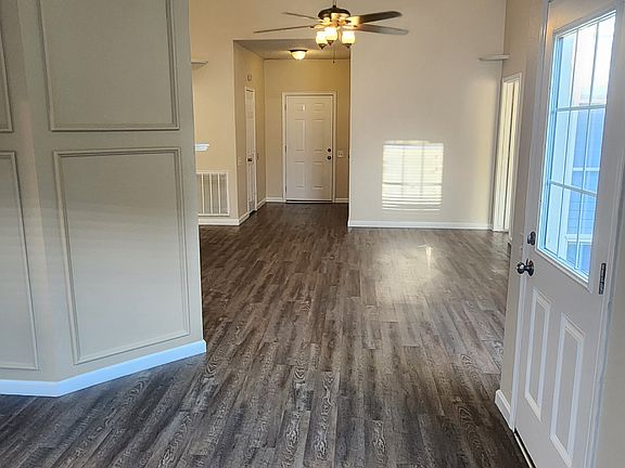 3rd image of 4421 Columbia St