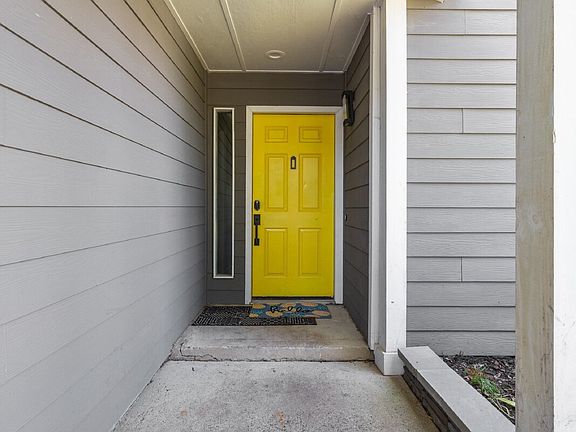 3rd image of 6801 Stillmeadow Dr