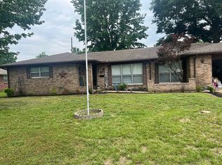 225 10th Ave NW, Miami, OK 74354