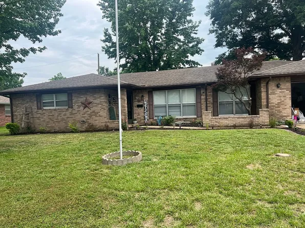 225 10th Ave NW, Miami, OK 74354