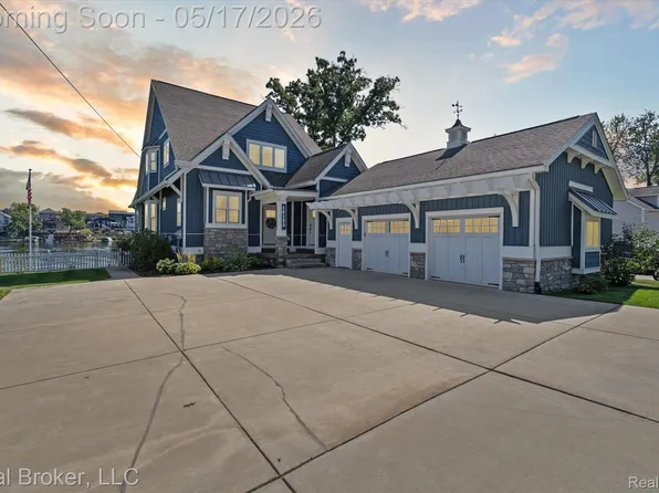 16295 Whitehead Dr, Linden, MI 48451