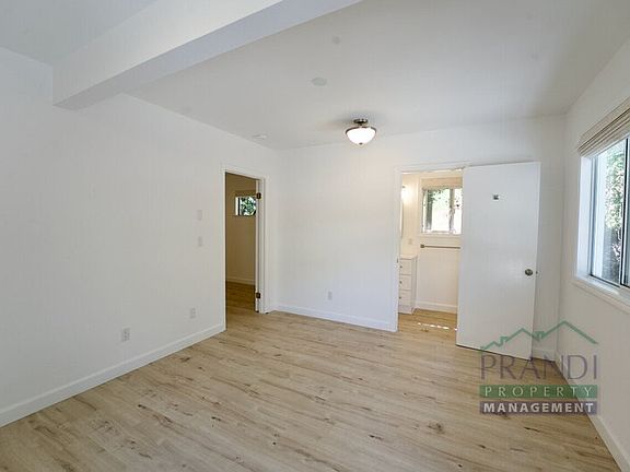 4th image of 137 Maestro Rd