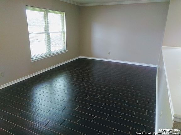 3rd image of 2637 Ashley Oak Dr
