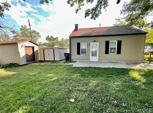 1922 E C St, Belleville, IL 62221