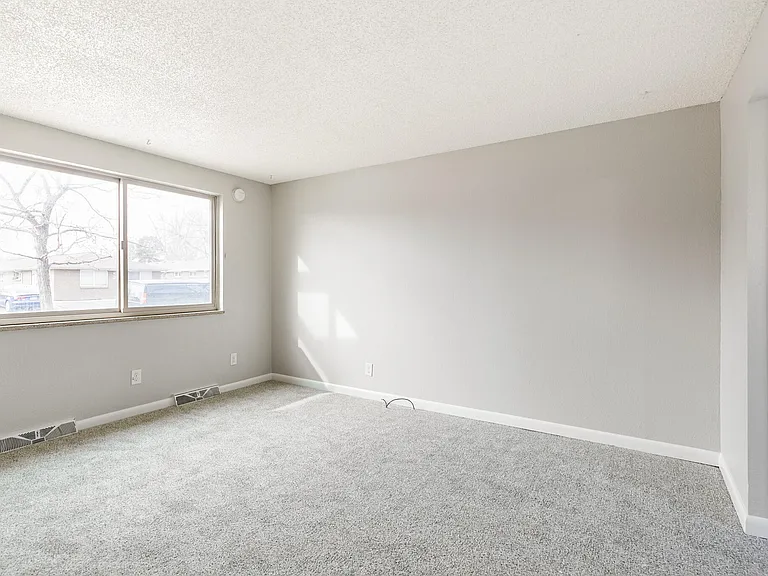 4510 Everett Ct — Photo 7