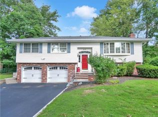 64 Briar Rd, Nanuet, NY 10954