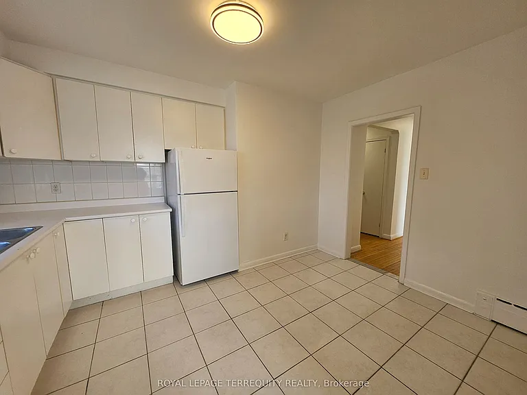 401 Winnett Ave #3 — Photo 16
