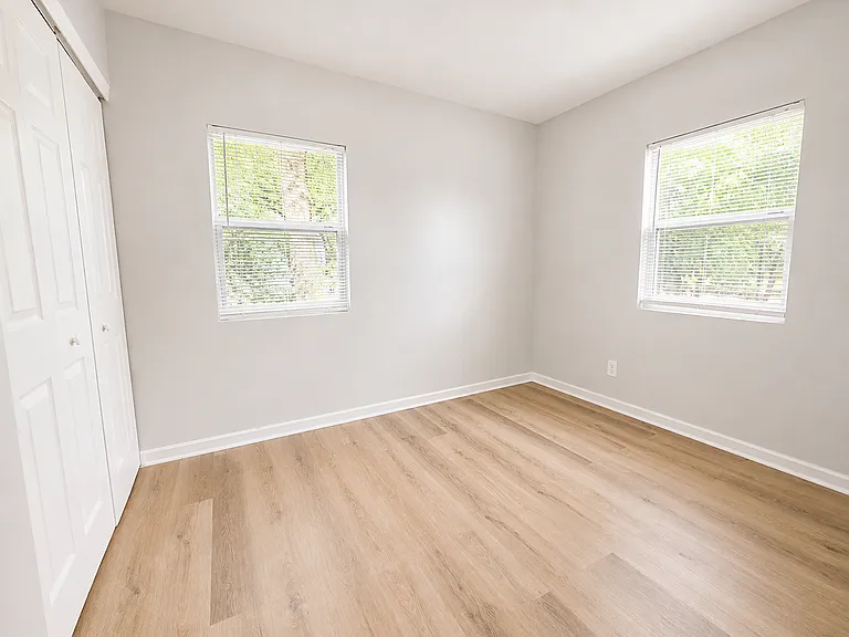 3328 Commonwealth Ave — Photo 10