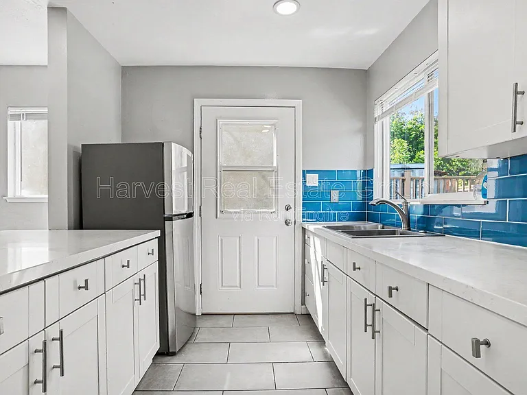 14772 Midland Rd #C — Photo 6