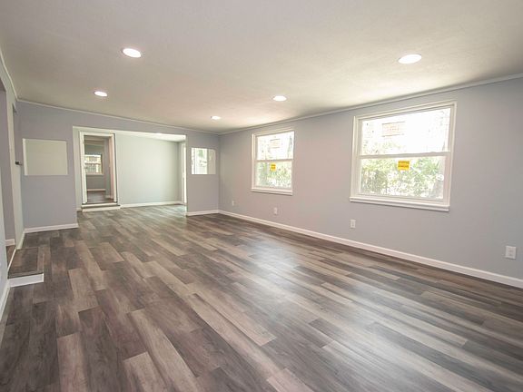 5th image of 430 Madeira Dr