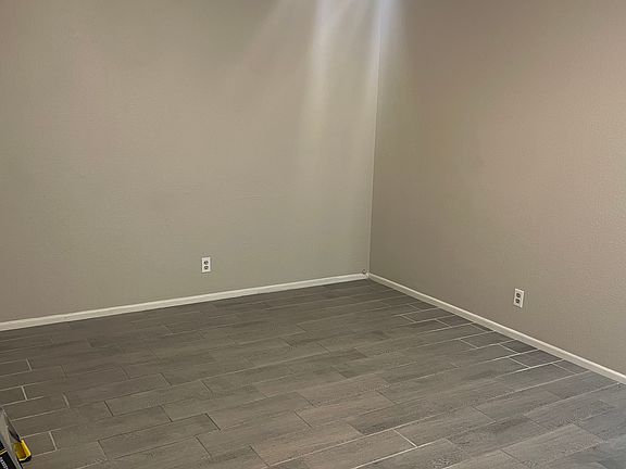 3rd image of 1063 N Wedgewood Dr #1063