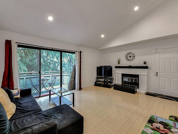 4th image of 5467 Makati Cir