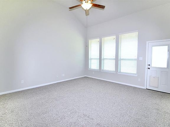 4th image of 17146 Iver Ironwood Trl