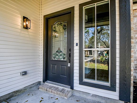 5th image of 21 Edgewood Forest Ct