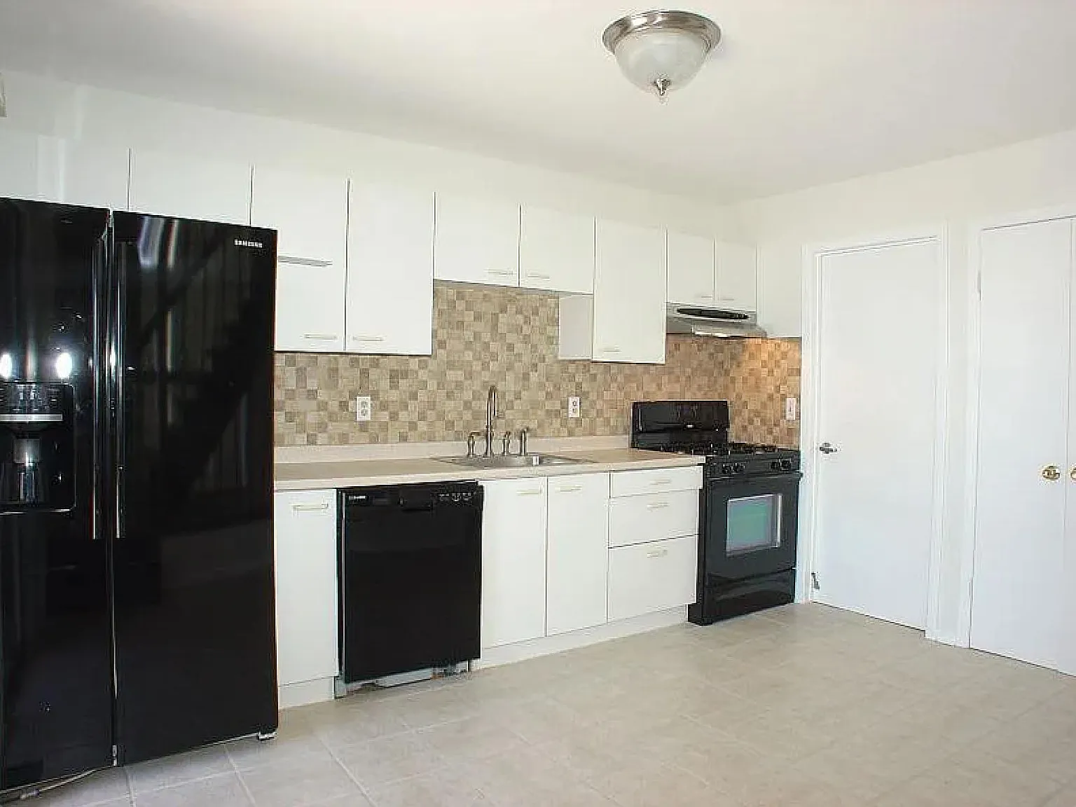 2 bed, 2.5 bath, 1378 sqft, $3,100 — Photo 2