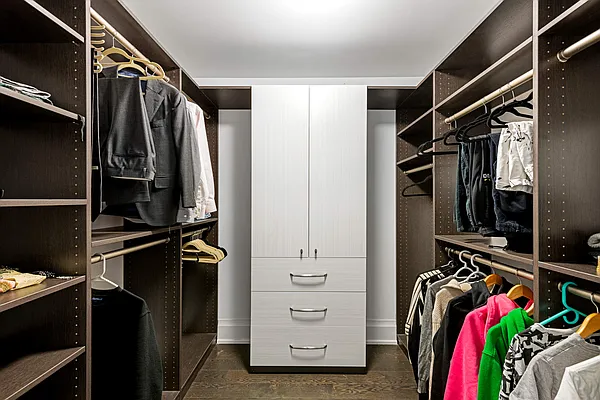 Sold by Compass | media 6