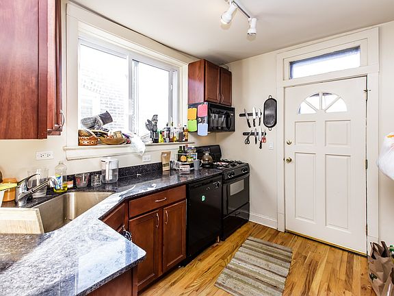 4th image of 2339 W McLean Ave APT 3