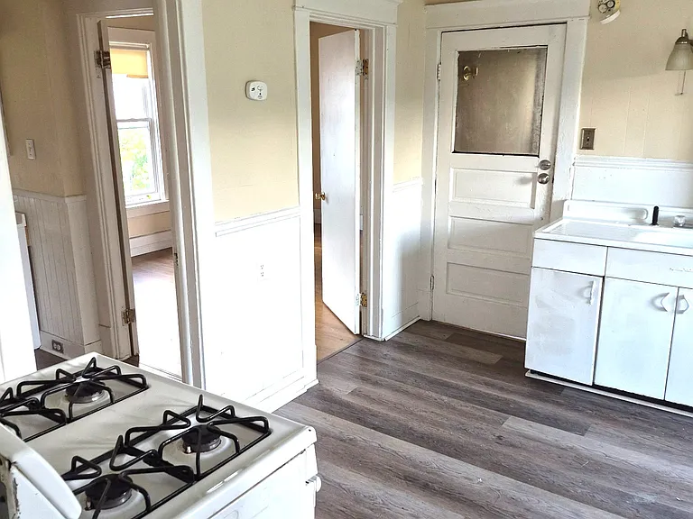 1709 Walnut St #6 — Photo 7