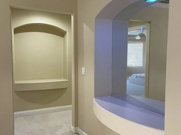 8757 Castle Hill Ave — Photo 38