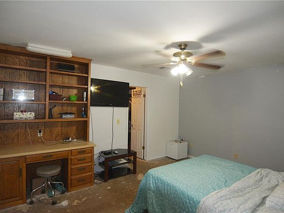 5th image of 1617 Pine Oak Dr