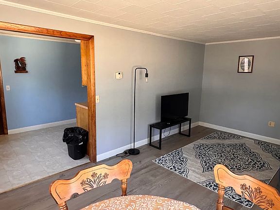 3rd image of 108 High St #1