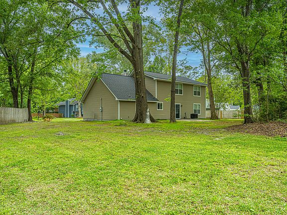 4th image of 12 Inverary Ct