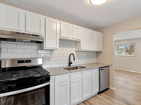 3rd image of 7201 Longfield Dr #39