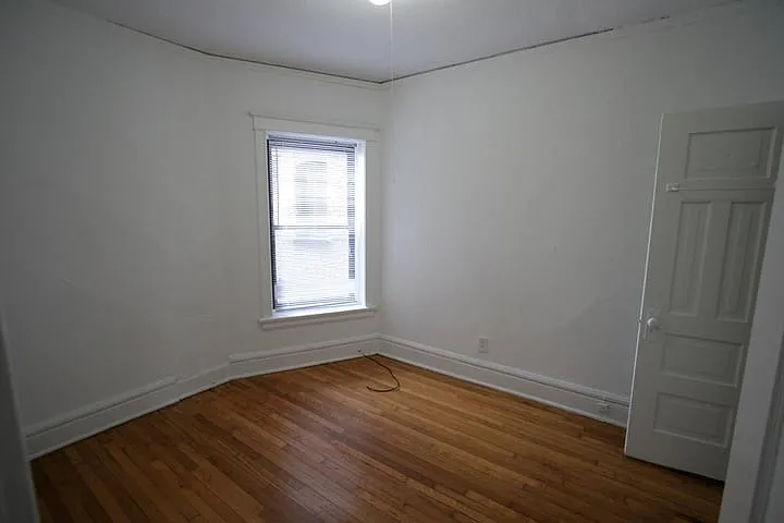 1515 E. 54th Street — Photo 12