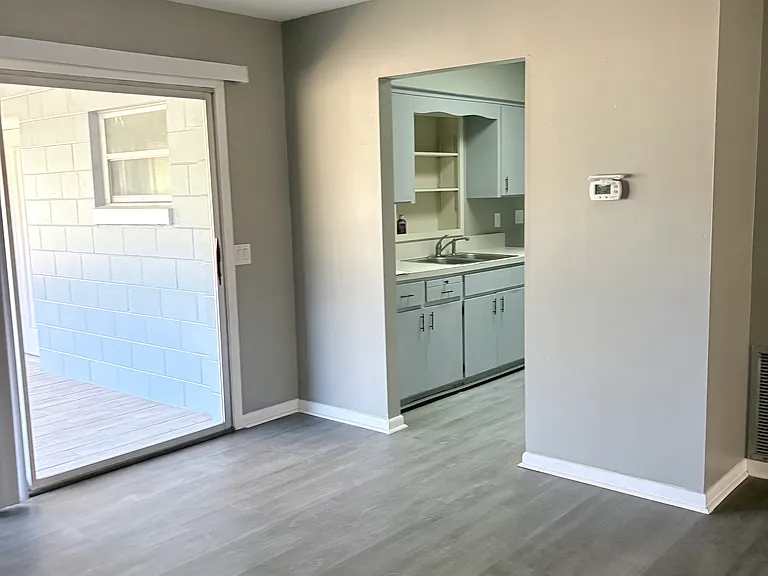 3421 & 3423 SW 27th St — Photo 5