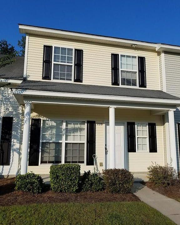 1st image of 220 Congaree River Dr