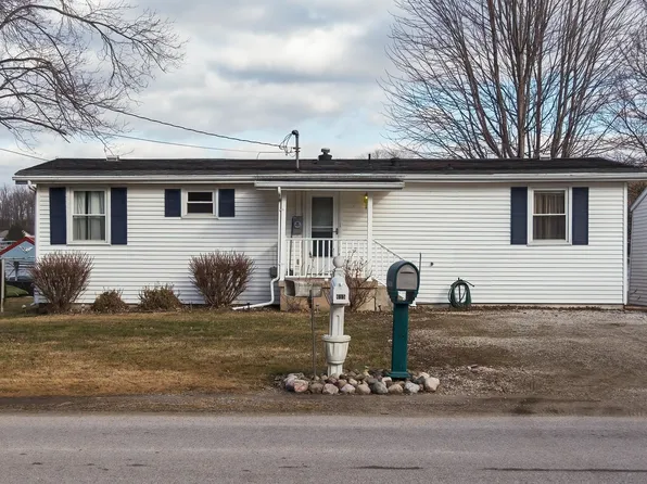 600 Lane 201 Ball Lk, Hamilton, IN 46742