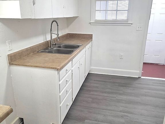 3rd image of 20 Franklin St #1