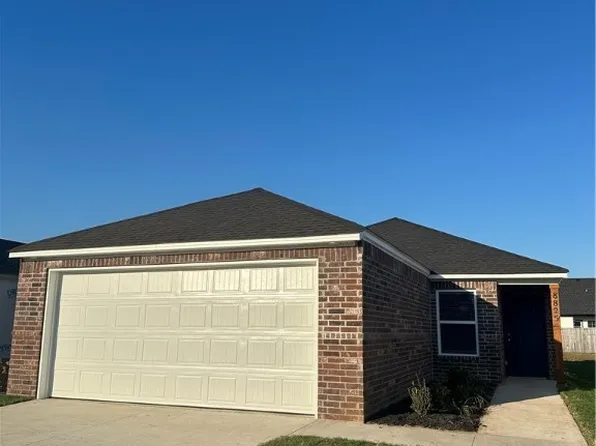 8825 Preston Wood Dr, Fort Smith, AR 72916
