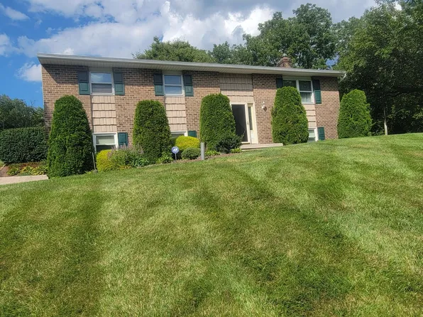 2 Jean Dr, Annville, PA 17003