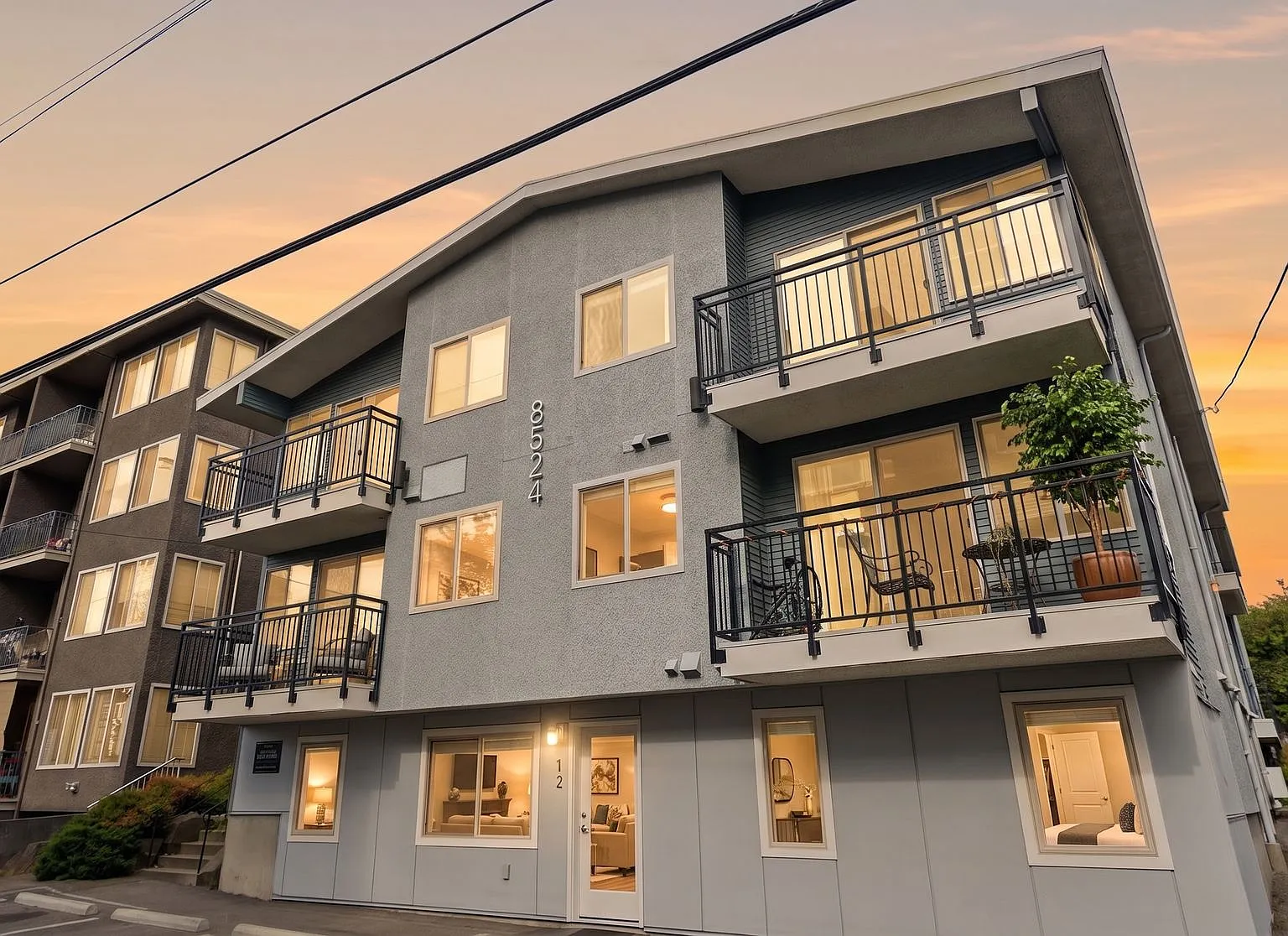 Phinney 12 Apartments — Photo 1