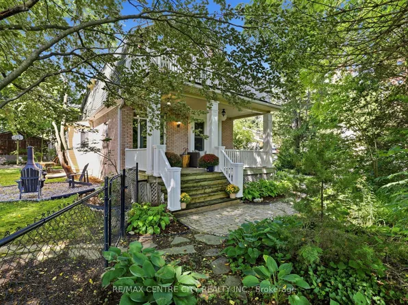 102 Walnut St, London, ON N6H 1C4
