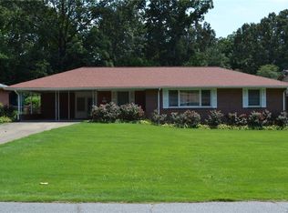 327 Robin Ln SE, Marietta, GA 30067