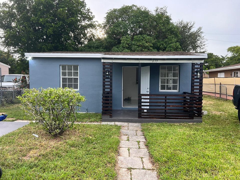 1st image of 437 NW 14th Way