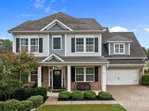 9325 Rayneridge Dr, Huntersville, NC 28078