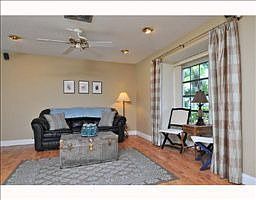 4th image of 620 Portia St