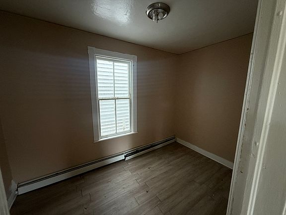 5th image of 346 Orange St #2