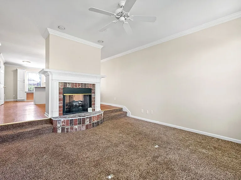 Jockey Drive-3822 — Photo 13
