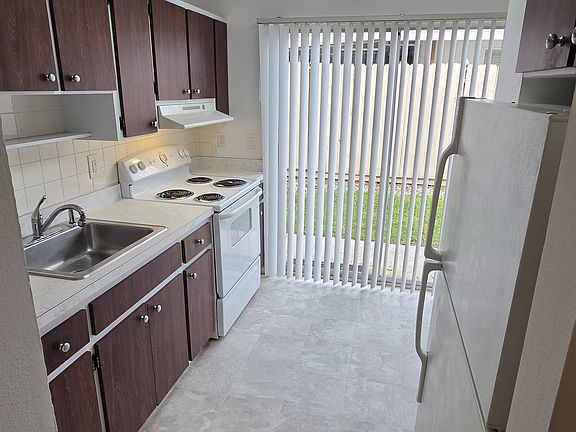 5th image of 3051 Clark Rd APT 6-A