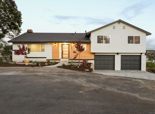 103 Howell Heights Dr, Escondido, CA 92025