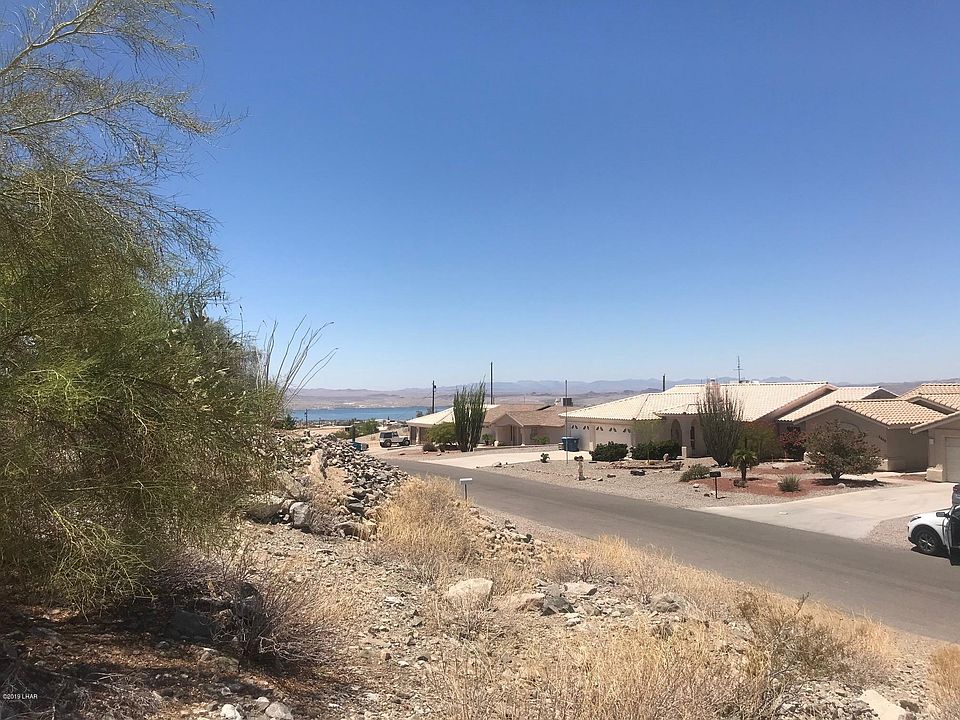 2nd image of 2967 Winterhaven Dr Lot 40