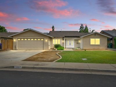 707 W Pine Street, Exeter, CA, 93221