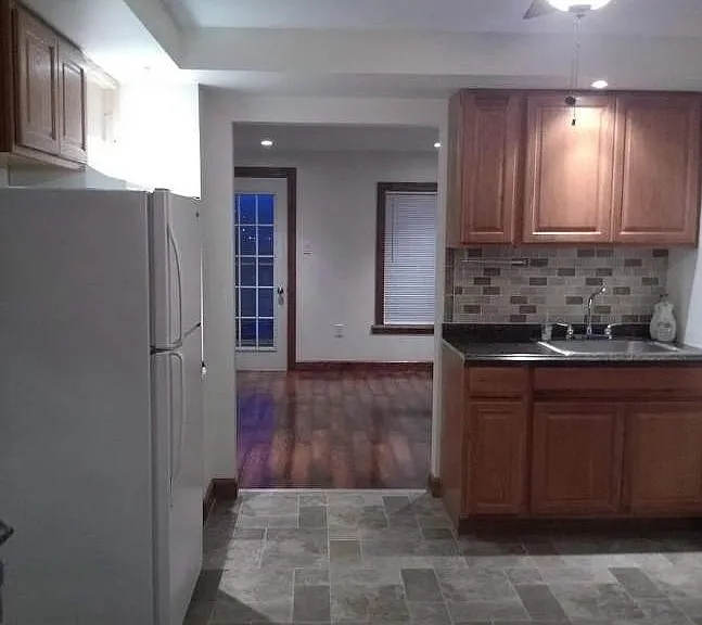 1013 Mount Vernon Ave #3 — Photo 2
