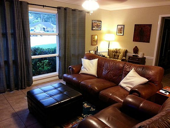 4th image of 10411 Barwood Dr