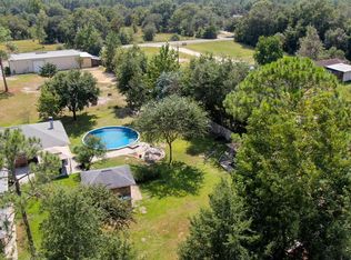 94 Burnham Rd, Freeport, FL 32439