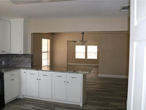 4th image of 314 Texas St